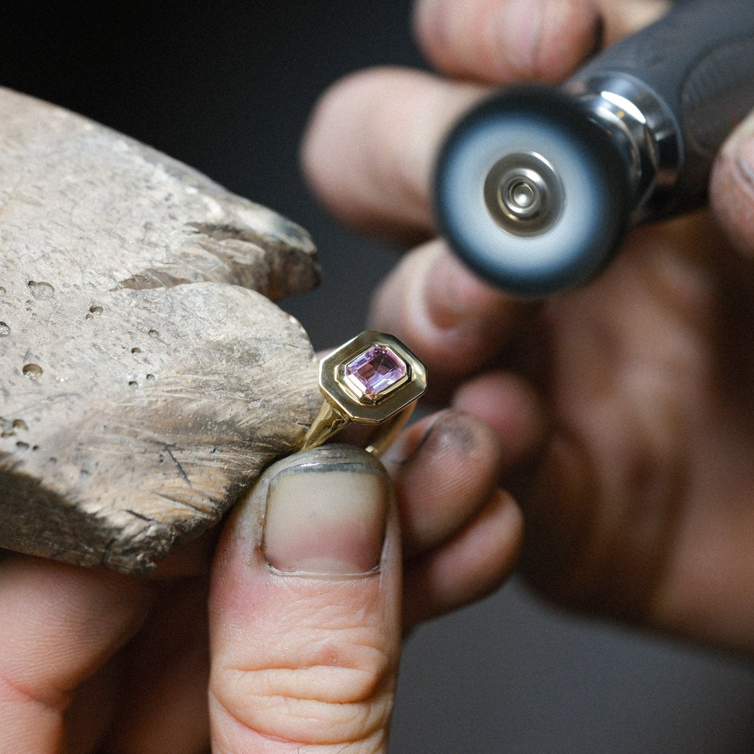 FRAME Gold Octagonal Pink Sapphire Ring