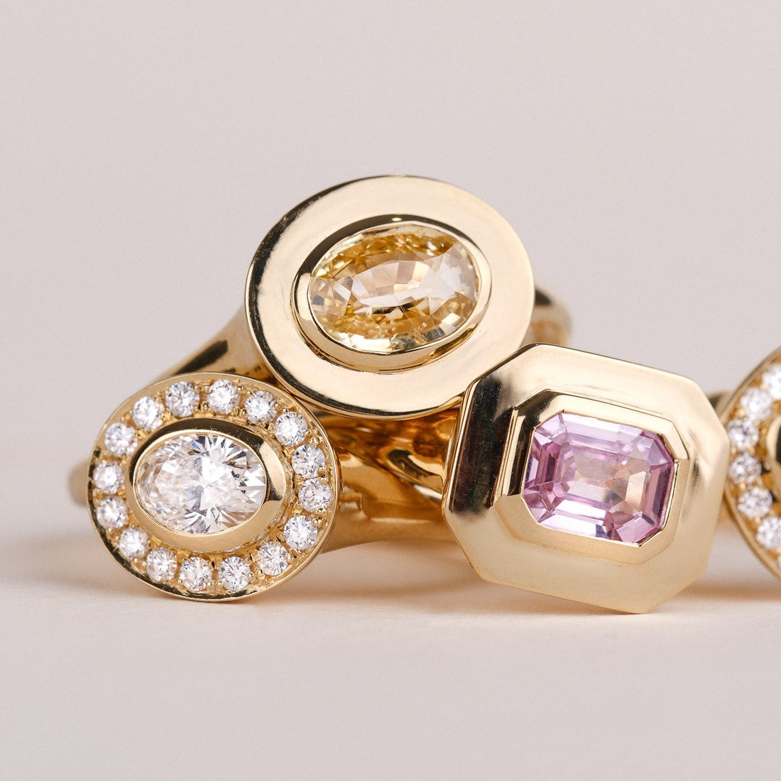 FRAME Gold Oval Yellow Sapphire Ring