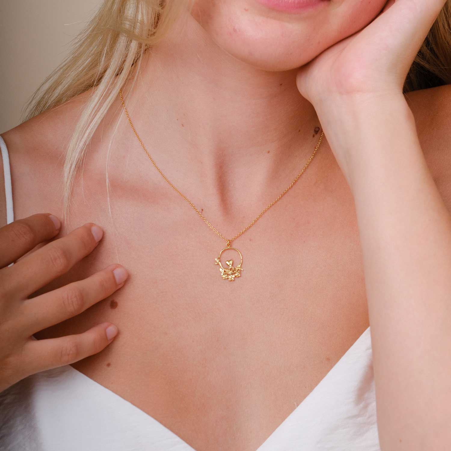 EXCLUSIVE: 40th Anniversary Posy Heart Loop Necklace Gold Plate by Alex Monroe for E.C.One London