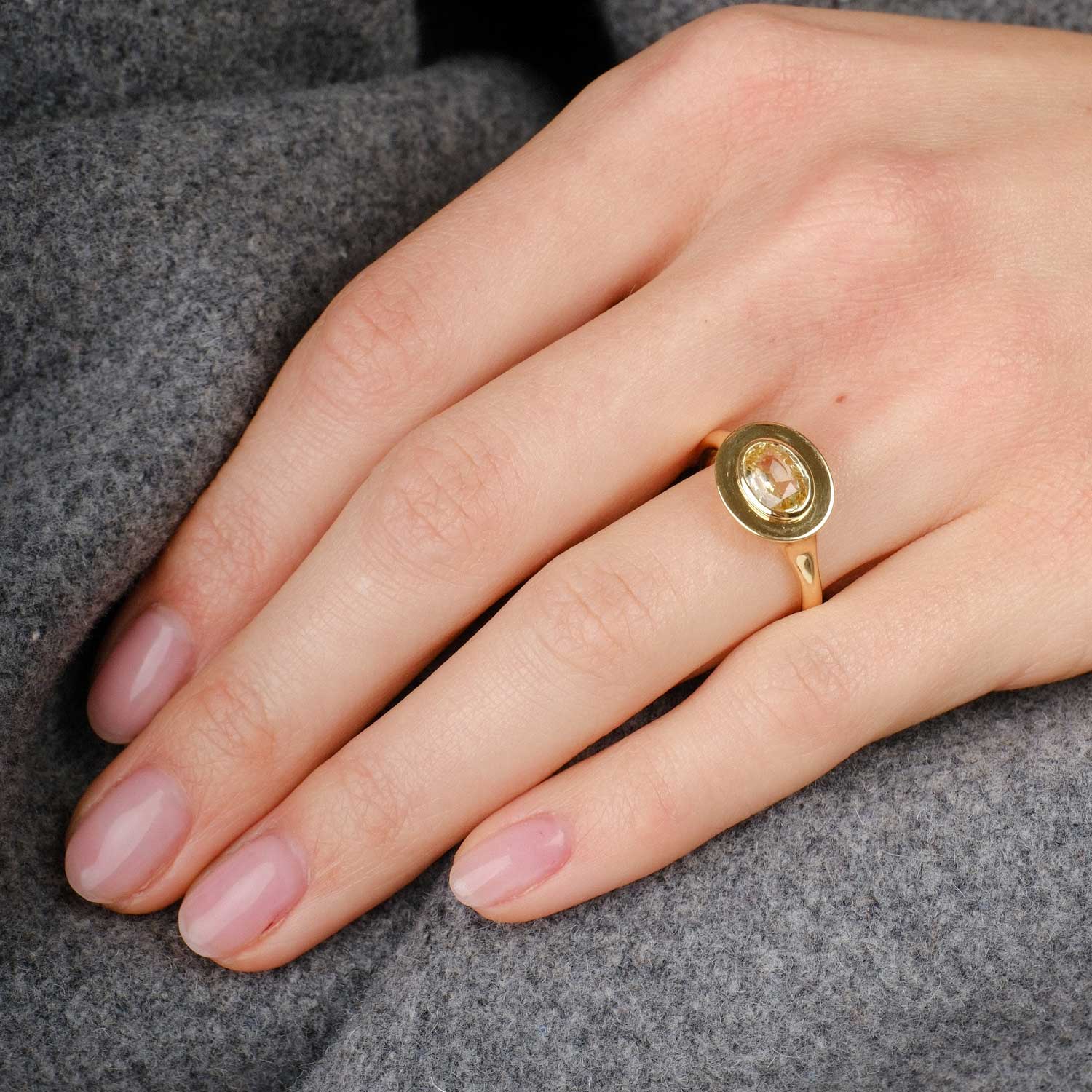 FRAME Gold Oval Yellow Sapphire Ring