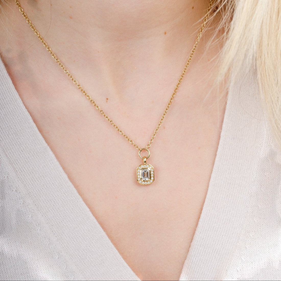 FRAME Large Framed Diamond Gold Necklace with Diamond Halo