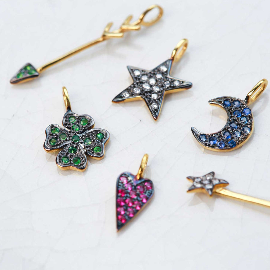 Fotini Psarouli Gold tsavorite clover charm at EC One London