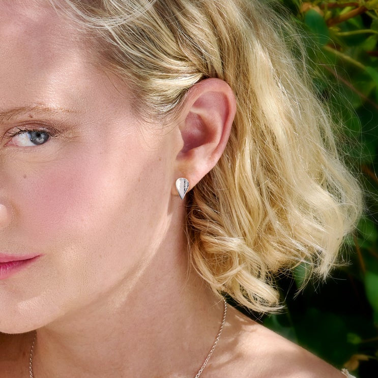 KOMOREBI Leaf Stud Earrings Silver