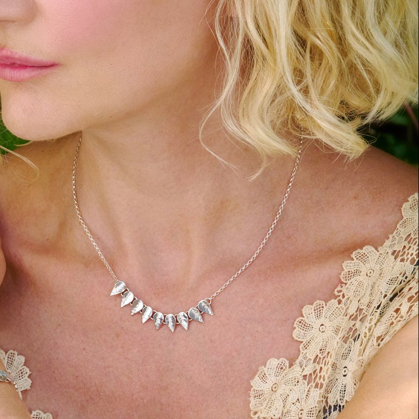 KOMOREBI Vine Necklace Silver