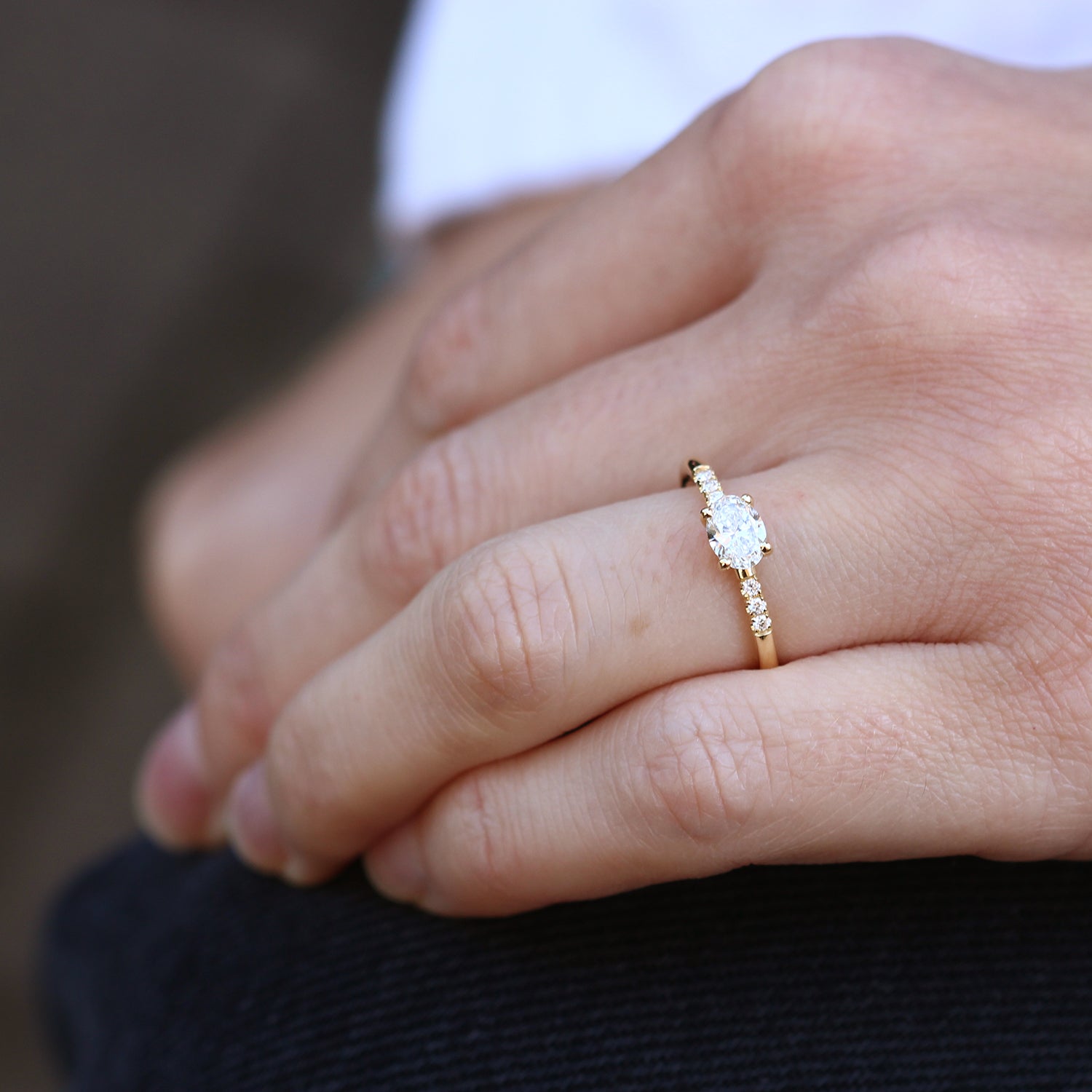 LOIS Yellow Gold Oval Diamond Engagement Ring