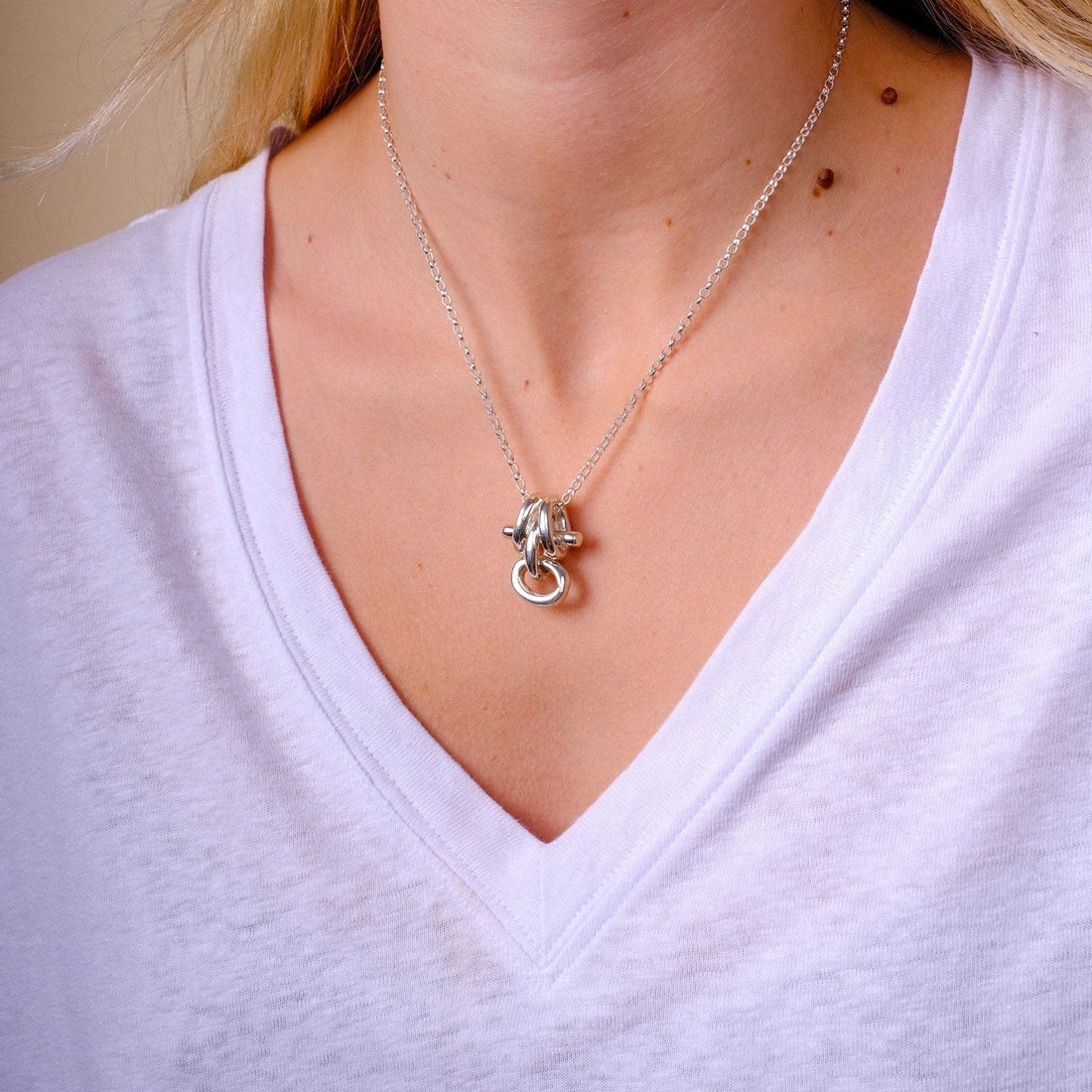 JULIA Cross Necklace Silver