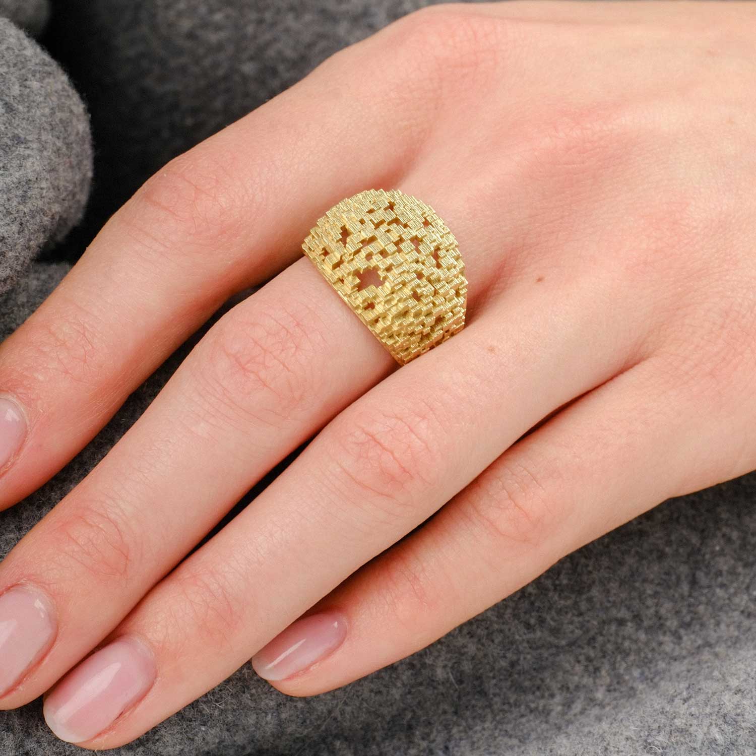 Jo Hayes Ward at ethical jewellers E.C.One London STRUCTURAL Random Oval Ring Yellow Gold