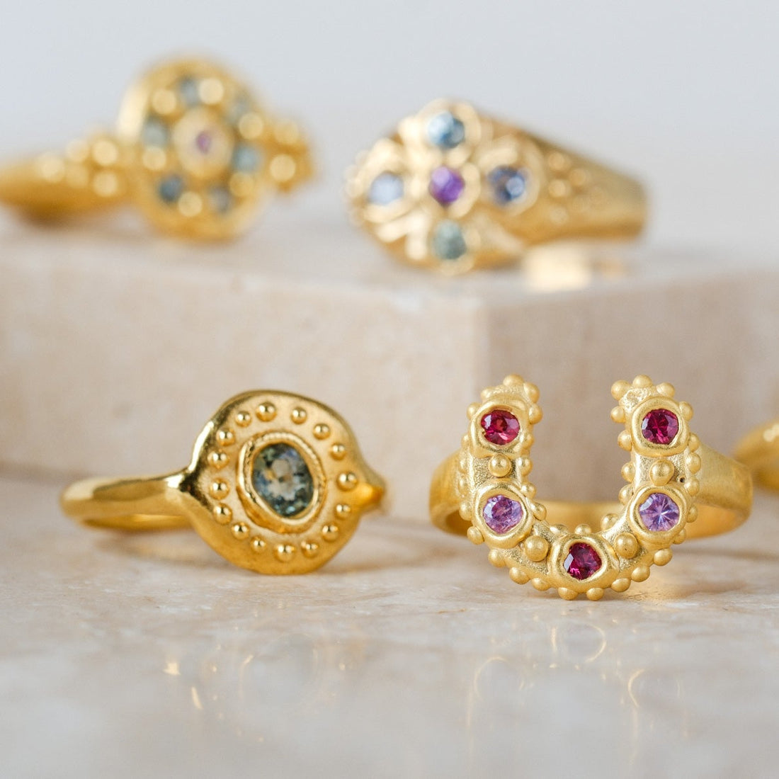 SUN RA Ring with Green Sapphire