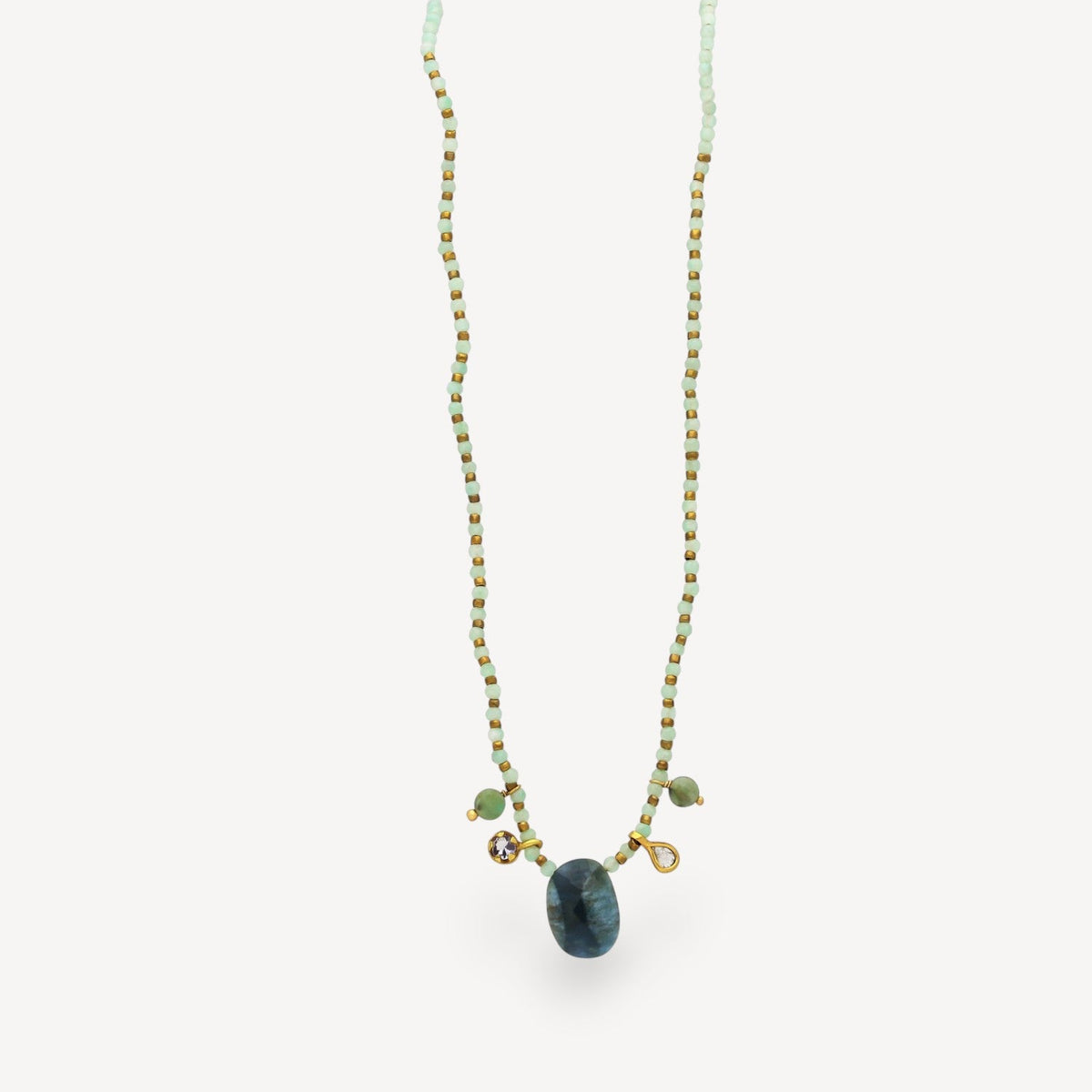 MENTUCCIA necklace with Emeralds