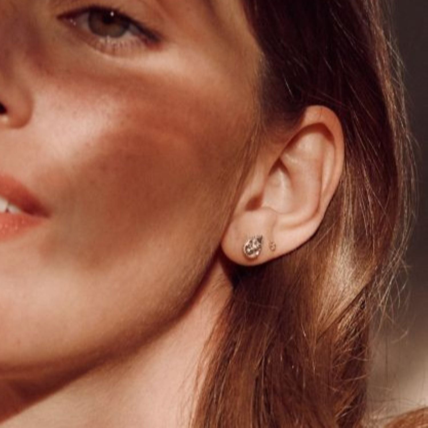 Teardrop Ex-voto Flower Stud Earring Gold Plated SINGLE