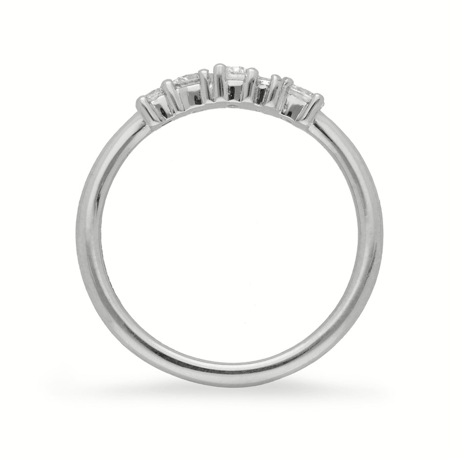 Medium ELISE Ring with 5 Diamonds in Platinum