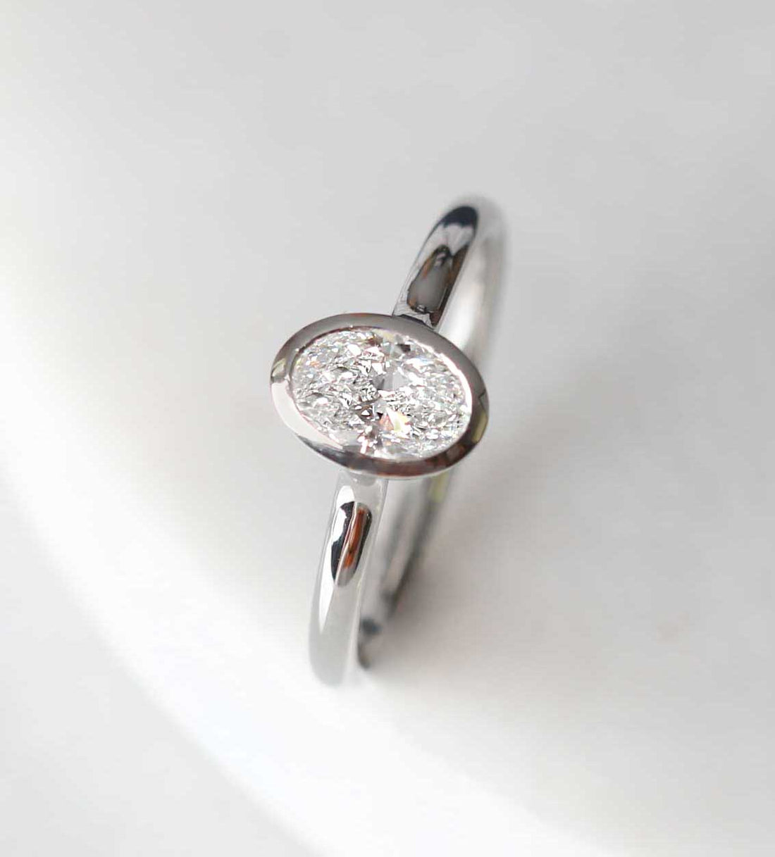 EC One ethical Ava oval diamond engagement ring in recycled platinum