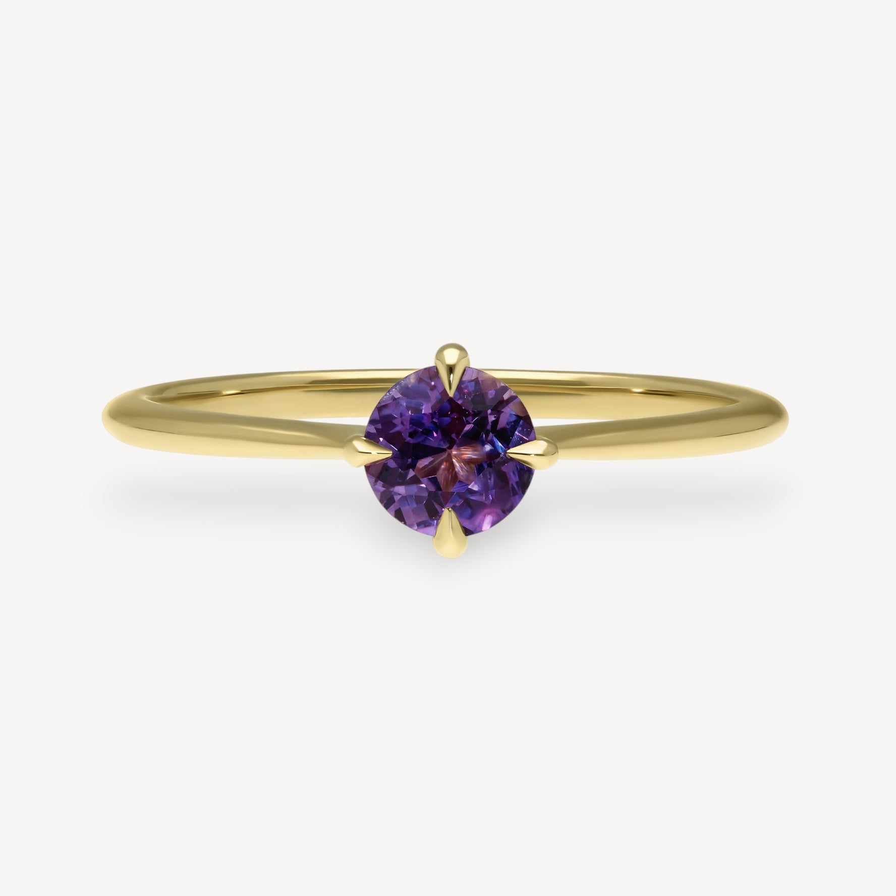 HORIZON Ring with Purple Brilliant Cut Ceylon Sapphire Yellow Gold