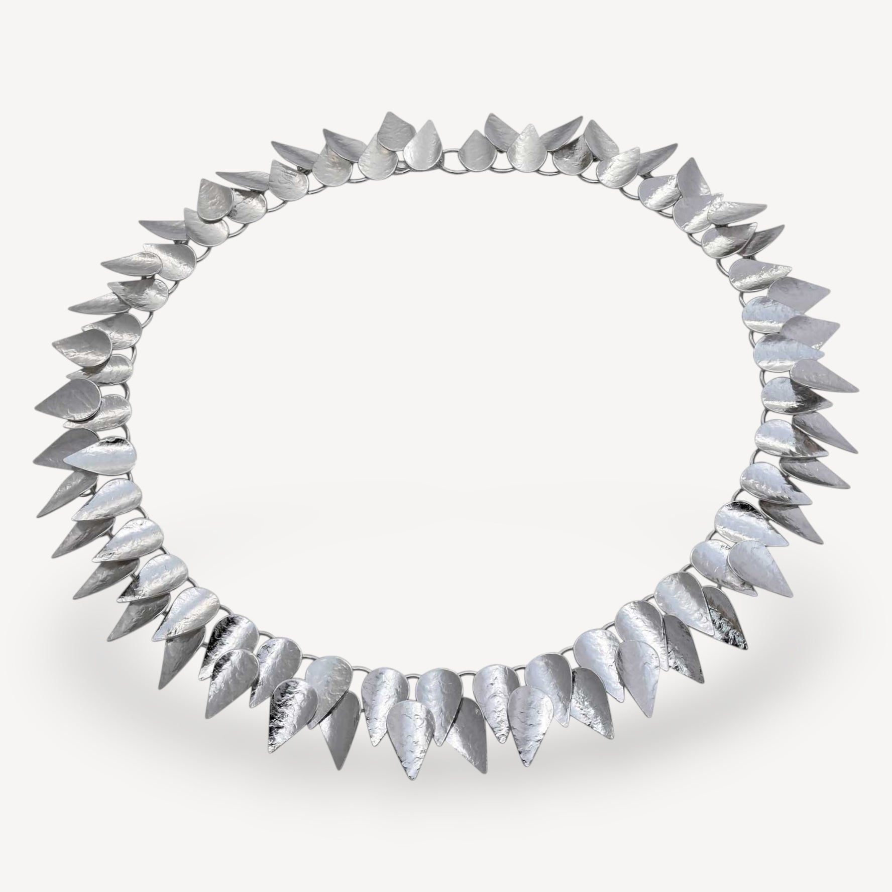 KOMOREBI Ivy Collar Silver