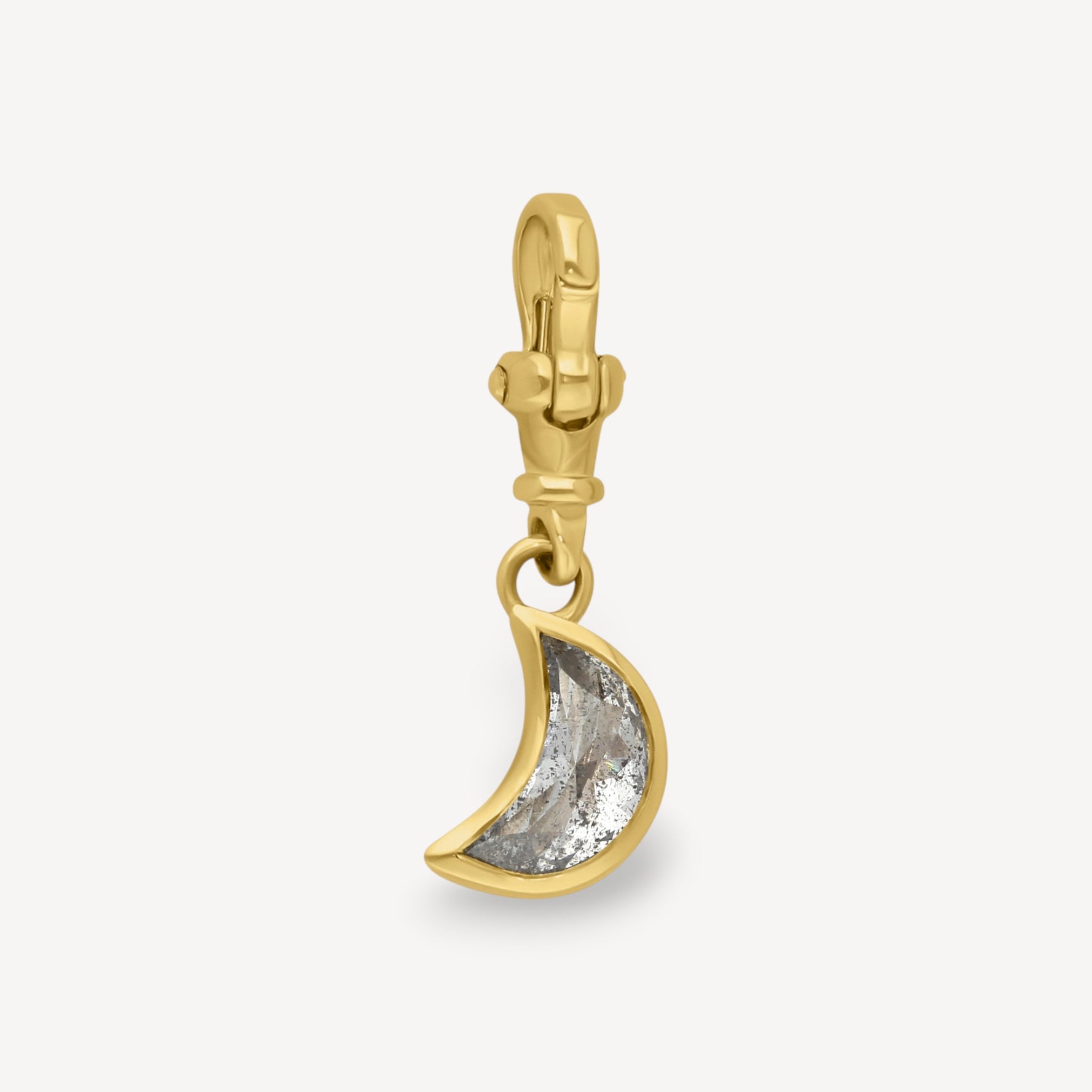 MAMA HUG Gold Charm with Salt & Pepper Diamond