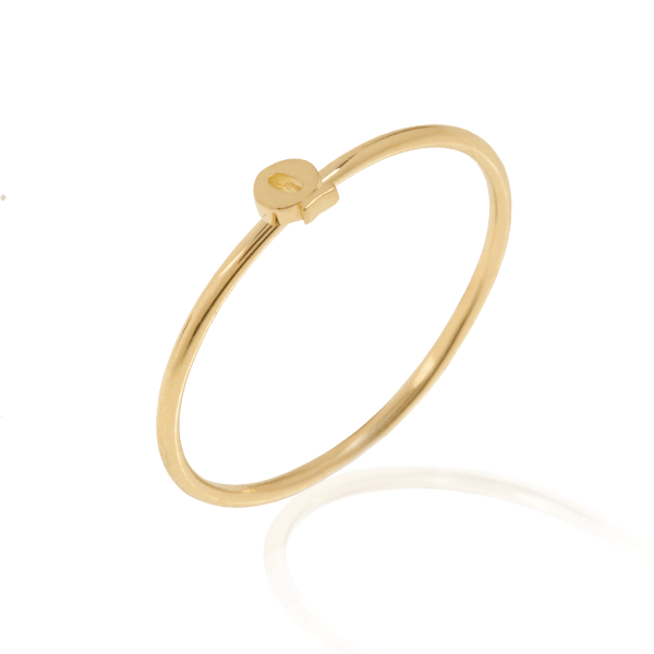 EC One Mini Letter “Q” recycled Gold Stacking Ring