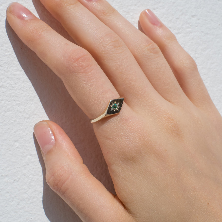 EC One Ellie Air Kite Emerald Gold Signet Ring
