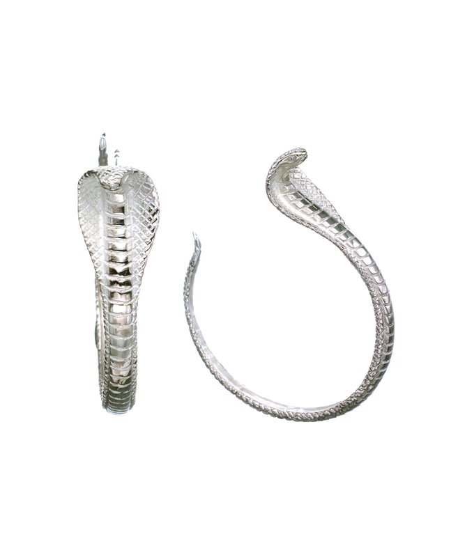Zoe & Morgan Silver protect me cobra hoops at EC One